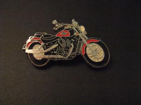 Honda VT 1100 C2 Shadow, tweecilinder viertakt motor,American Classic Edition (ACE) rood motor naar rechts